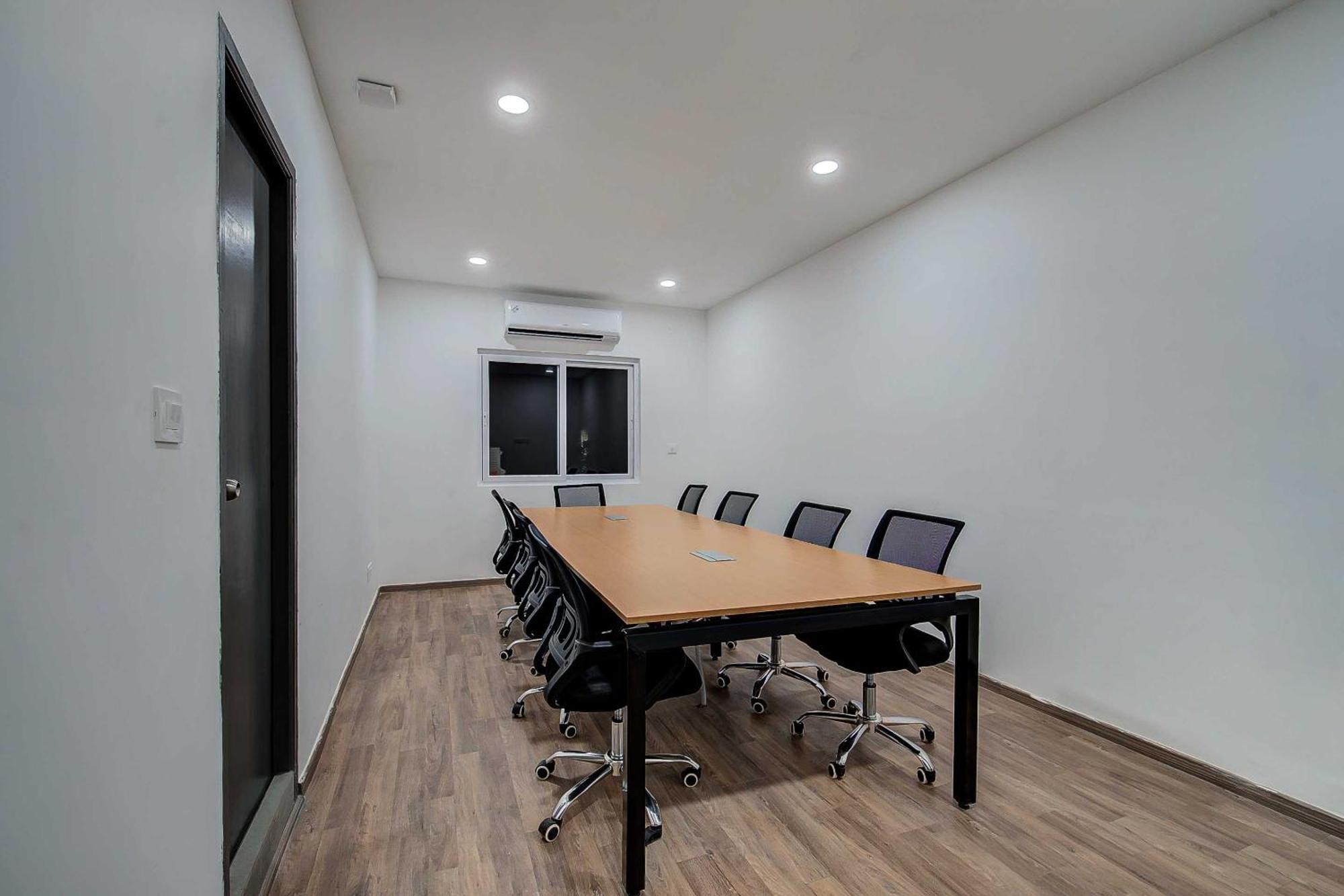 Townhouse Oak T Nagar 4*